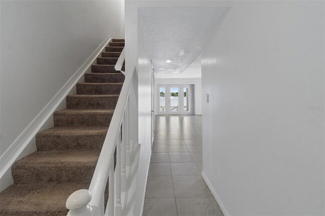 165 Pompano Dr SE