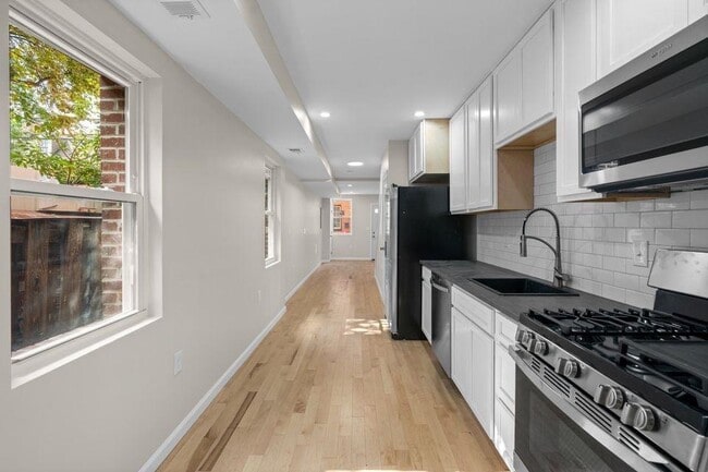 Photo - 707 S Bethel St