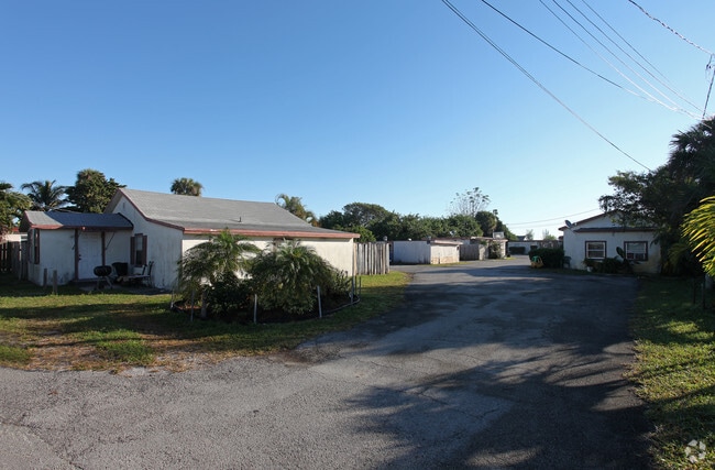Building Photo - Haverhill Homes
