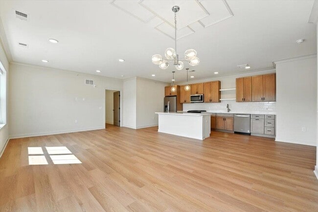 Building Photo - 440 N Ave E Rental