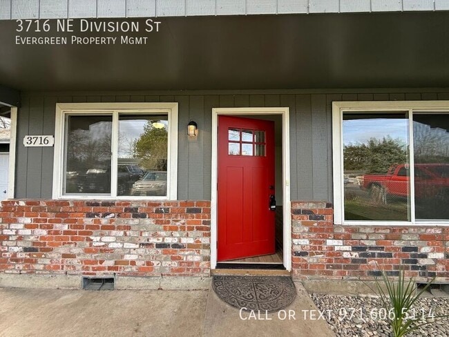 Photo - 3716 NE Division St