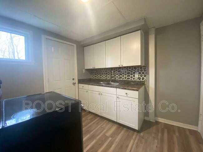 Photo - 1262 Cedarview Drive E