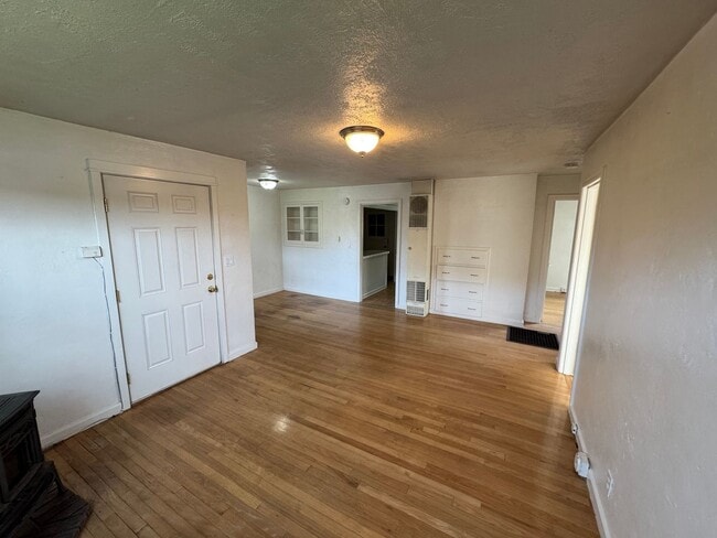 Photo - 2 Bedroom ~ 1 Bathroom House in SW Corvallis