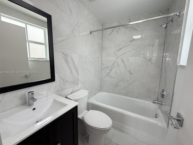 Photo - 1552 Euclid Ave Unit 2