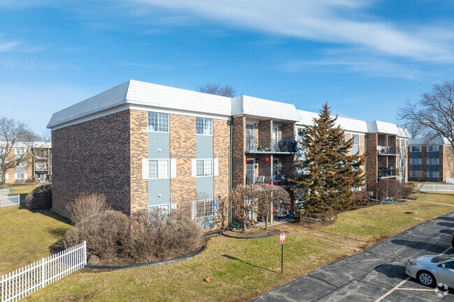 Photo - Arlington Glen Condos