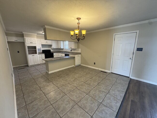 Photo - 4702 31st St