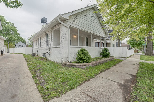 Photo - 746 Jackson St