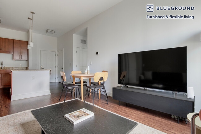 Photo - 90 Fawcett St Unidad FL3-ID933