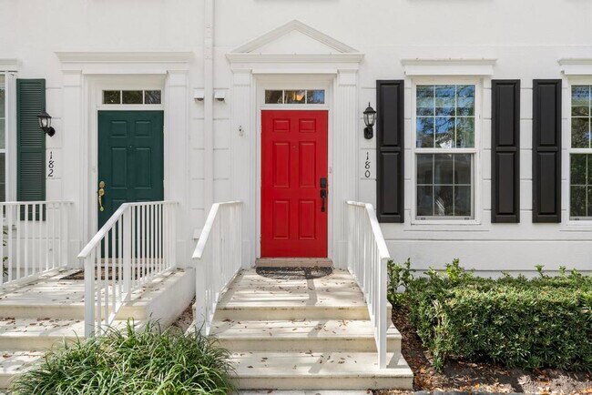 Photo - 180 Freeport Dr