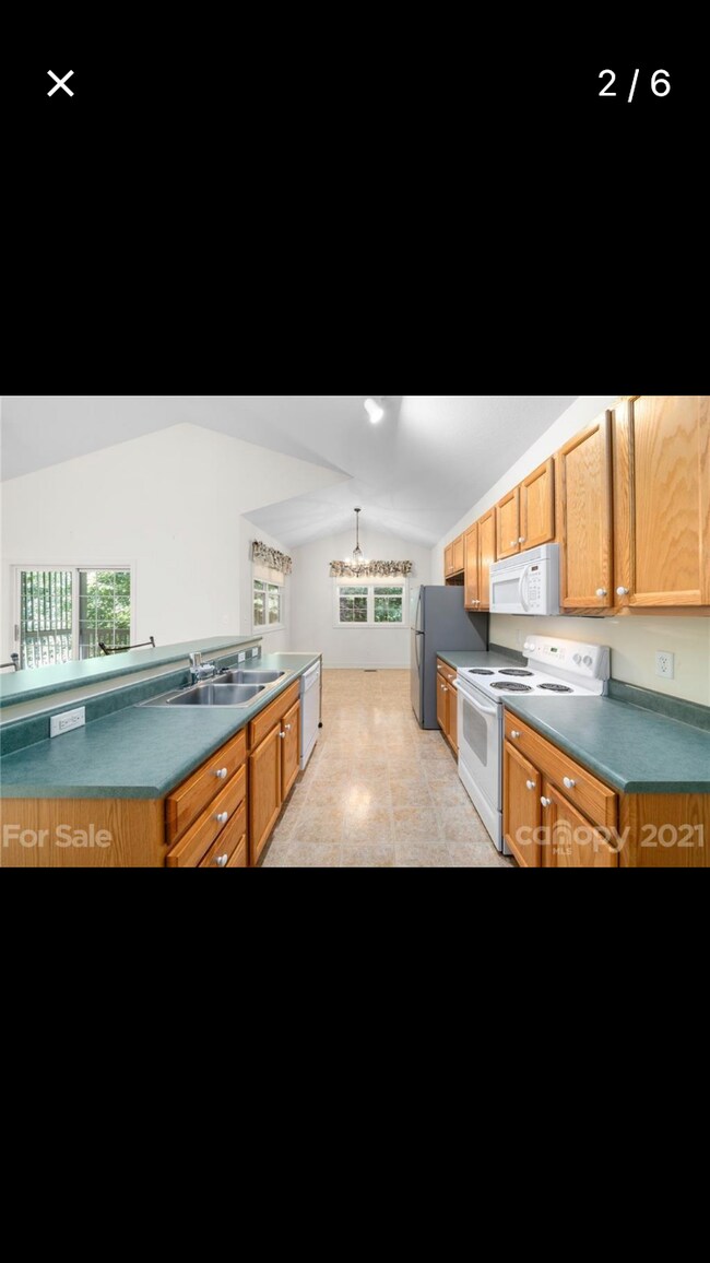 Photo - Avonlea Flat Rock