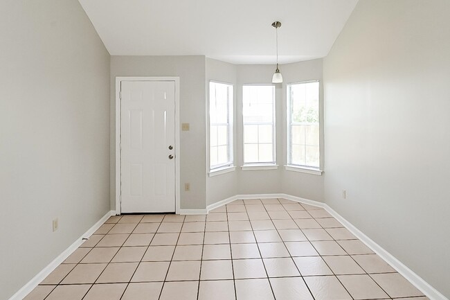 Photo - 6464 Elmwood Cove