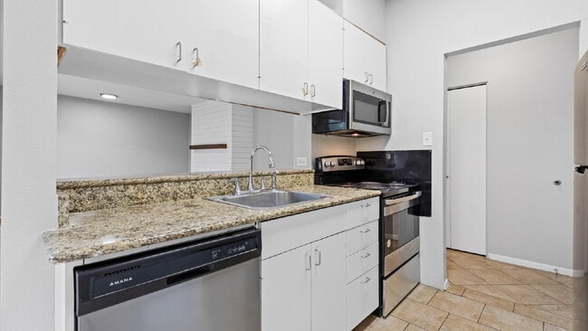 Photo - 8642 Fredericksburg Rd Unit 405