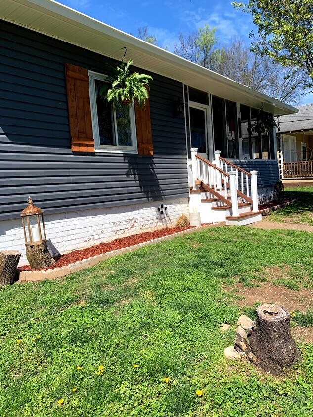 Front exterior - 3497 Whitney St (Lupton City, TN)