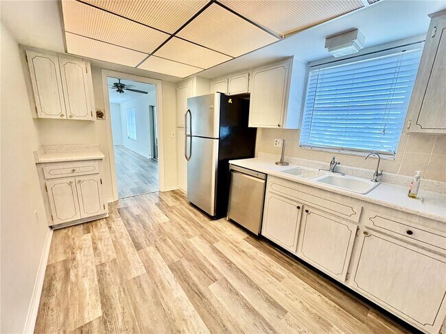 Photo - 147 Bluff View Dr Unit 110