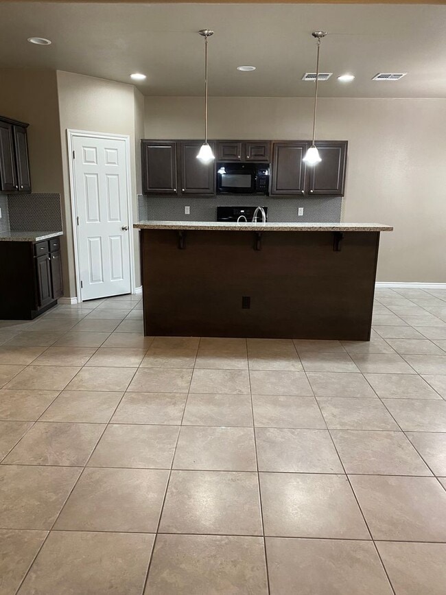 Photo - Beautiful 4 Bedroom in Desert Ridge