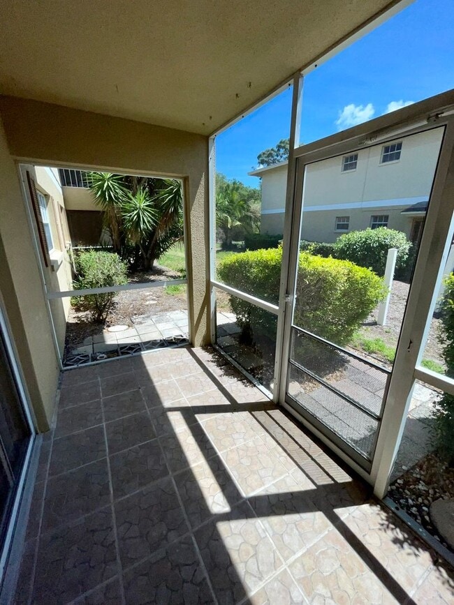 1664 Sunny Brook Ln