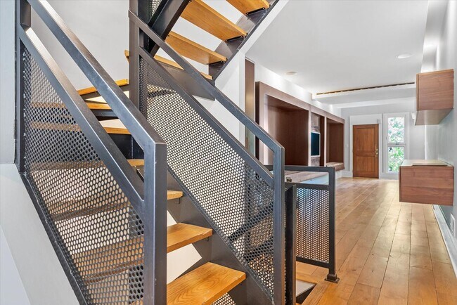 Photo - 505 S Milton Ave