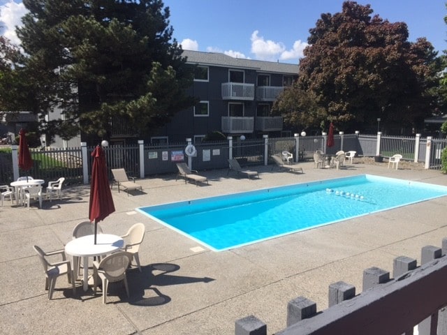 Pool area - Village Square