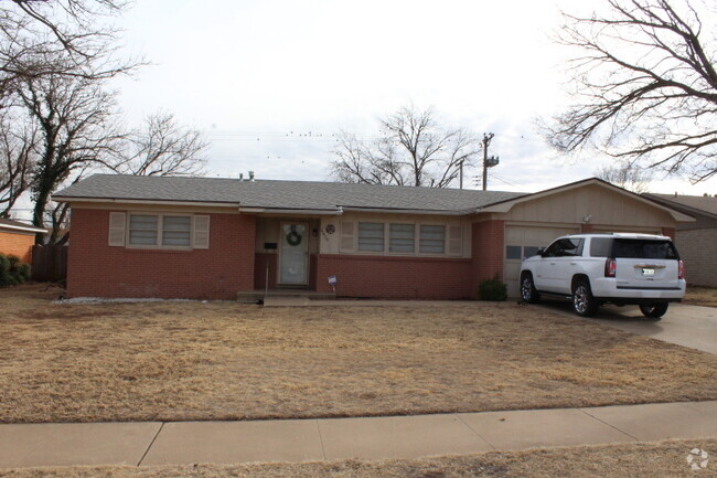 Building Photo - 4409 27th St Rental