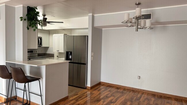 Photo - 3701 Jackson St Unidad 409 Rental