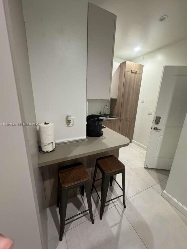 Photo - 245 NE 33rd St Unit 106