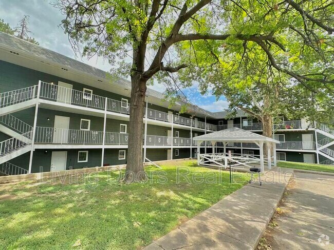 Building Photo - 1215 A St Unit #16 Rental