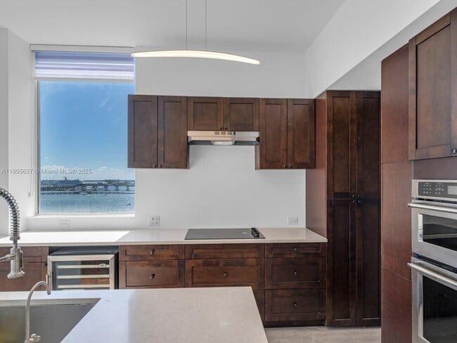 Photo - 725 NE 22nd St Unidad 16A