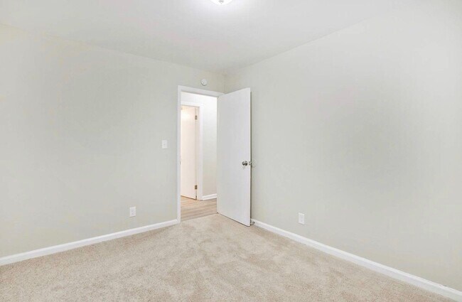 Photo - 4596 Sahara Dr SW