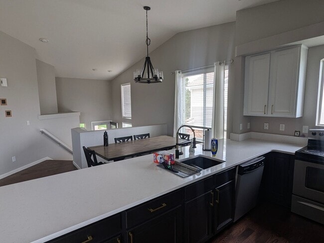 Photo - 3825 Kenwood Cir