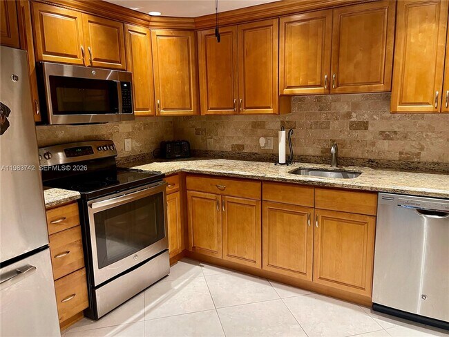 Photo - 2042 Newcastle A Unit 2042