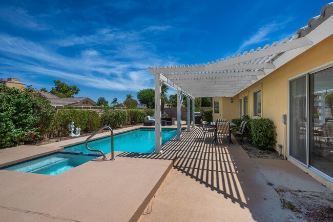 44210 Mariposa Ct