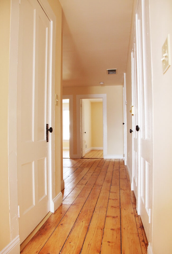 Photo - 147 N Union St Unit APT 2