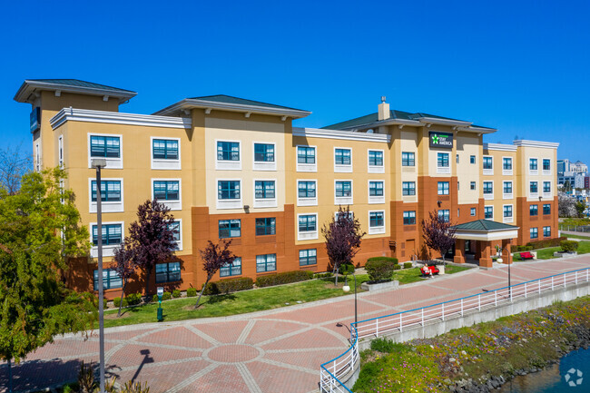 Building Photo - Extended Stay America Premier Suites Rental