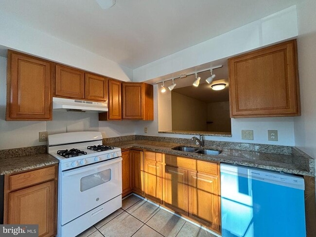 Photo - 14852 Basingstoke Loop