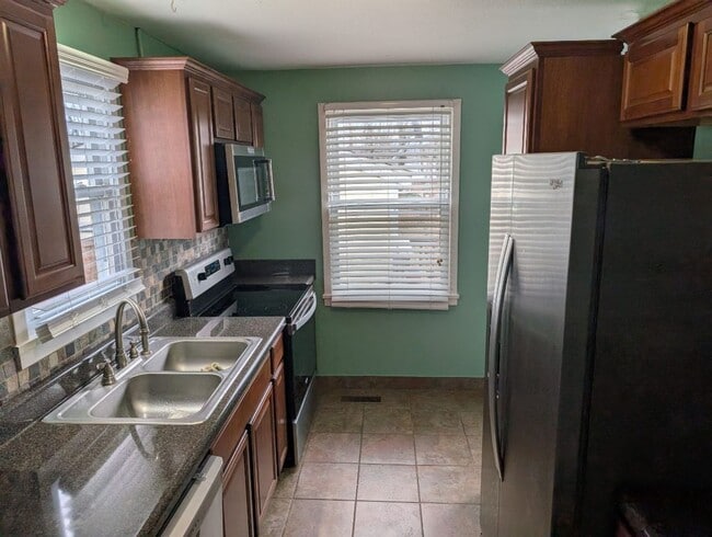 Photo - FURNISHED HOME IN POPLAR JOHNSON CITY
