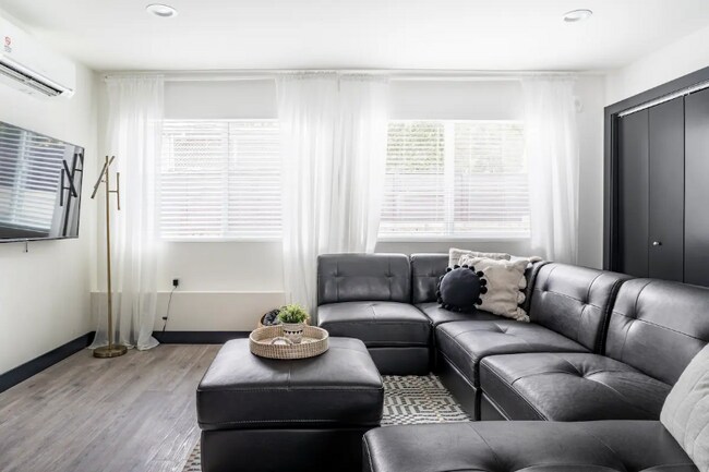 Photo - 10009 Des Moines Memorial Dr S Unidad 3