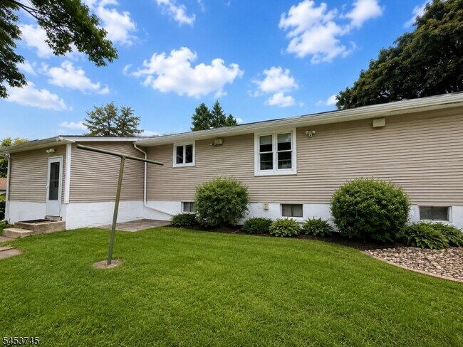 Photo - 644 Montgomery Rd