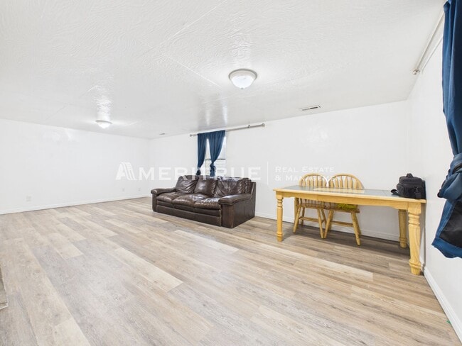 197 E Utah Ave Unit 2