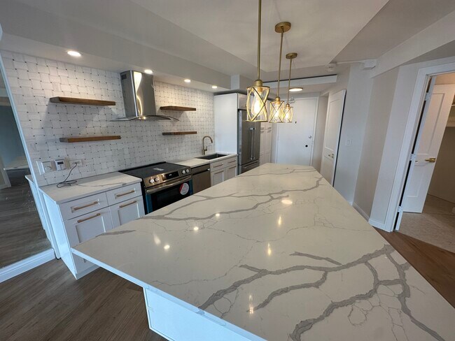 Photo - 300 N State St Unit 4009