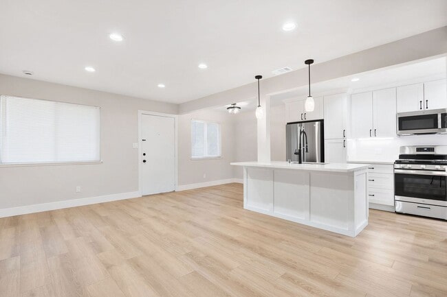 Photo - Fully Updated 2 Bedroom 1 Bath Condo