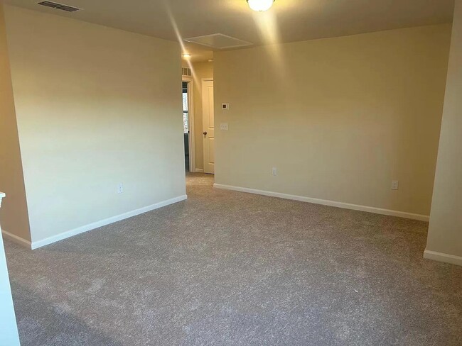 Photo - 580 Campbell Rdg Pl