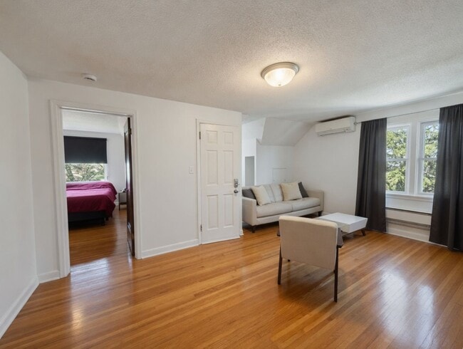 Photo - Updated 1 bedroom 1 bath, Upper Level Unit