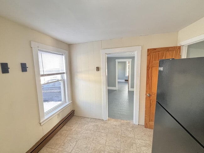 Photo - 1BR/1BA Apartment – Prime Location Near Downtown Bath! Unit 3