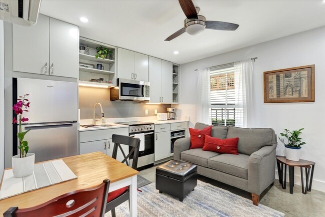 Photo - 716 Barnard St Unidad 716A