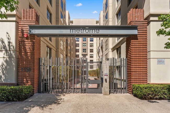 Building Photo - 1150 J St Rental