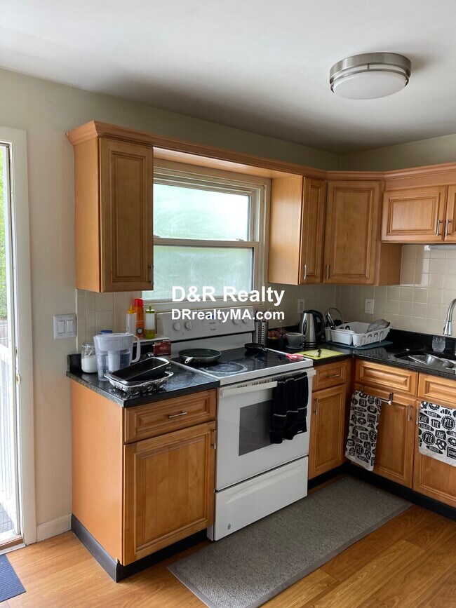 Photo - 123 Clifton St Unit 6