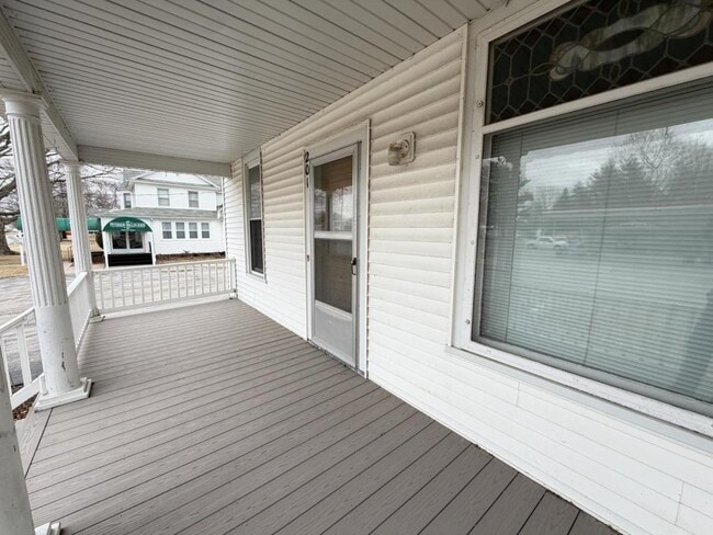 Photo - 201 S 1st St