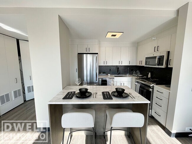 Photo - 1900 W Harrison St