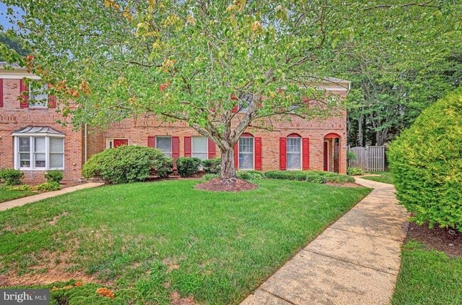 Building Photo - 217 Heather Ct