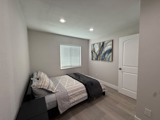52 S 10th St Unit 3